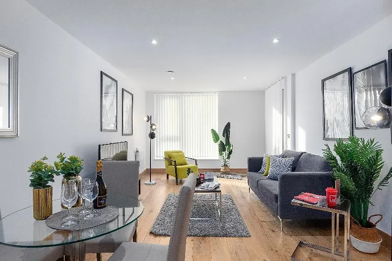 Fusion Apartments London 3*,
